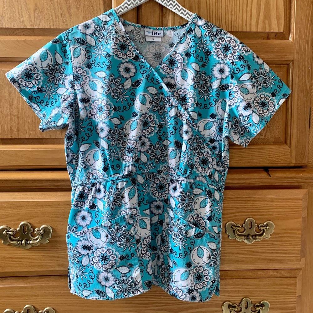 Life scrub top